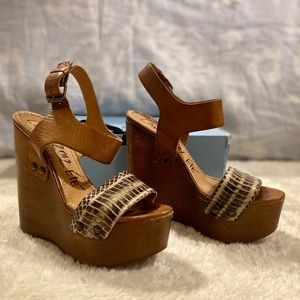 SOLD***LANVIN Wedges